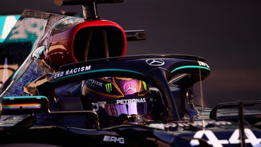 F1: Hamilton e Mercedes, firma imminente
