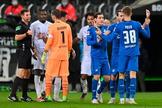 Bundesliga, Thuram choc! Sputo ad un avversario ed espulsione