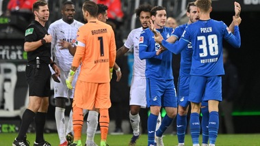 Bundesliga, Thuram choc! Sputo ad un avversario ed espulsione