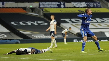 Mourinho ko, vince il Leicester. Manchester United show, 6-2 al Leeds
