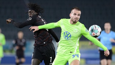 Bundesliga, Wolfsburg di misura sullo Stoccarda. Grifo lancia il Friburgo