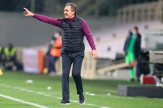 Fiorentina, Prandelli: "La Juve va attaccata con sfacciataggine"