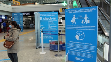 Variante Covid, 7 passeggeri positivi nei voli Londra-Napoli