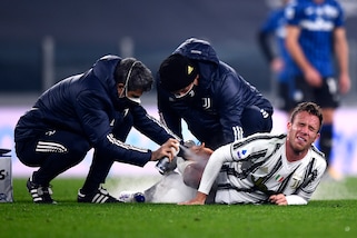 Juve-Fiorentina, i convocati bianconeri: ok Dybala-Chiellini, ancora fuori Arthur