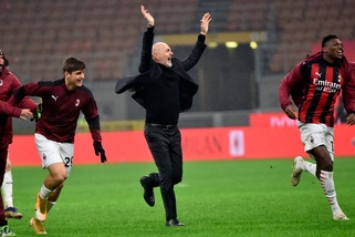 Pioli si gode la vetta: "Orgoglioso del Milan"