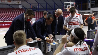 Bulleri carica Varese per la sfida con Treviso: "La squadra è viva!"