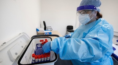 Coronavirus, in Italia 19.037 nuovi casi e 459 morti nelle ultime 24 ore