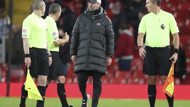 Liverpool, Klopp furioso con l'arbitro: "Stai ridendo di me?"