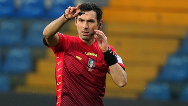 Serie B, gli arbitri: Monza-Salernitana a Sacchi. Irrati per Chievo-Venezia