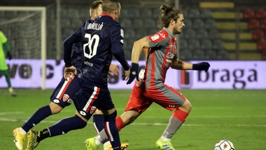 Serie B, in quattro fermati per un turno