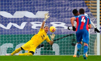 Leicester, che rimpianto contro Hodgson. Pareggiano Chelsea e Aston Villa