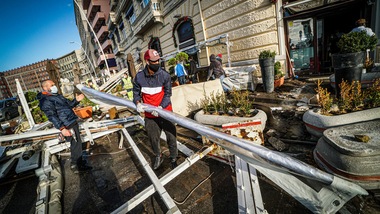 Napoli dopo il maltempo: danneggiati ristoranti e pizzerie
