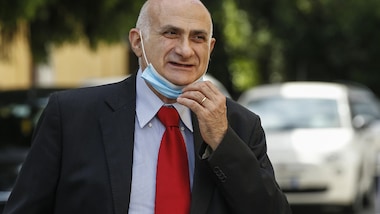 Covid, l'allarme da Roma: “Resteremo col virus fino al 2022"