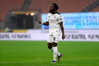 Va da Nzola dopo aver rubato un pc sul volo Parigi-Milano: scatta la denuncia