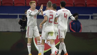 Puskas stupisce con la maglia della Grande Ungheria