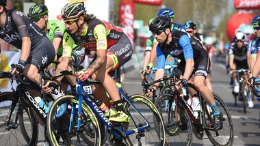 Si colora di giallo il passaggio di Coppi dalla Legnano alla Bianchi