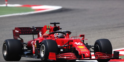 Test Bahrain 2021, Leclerc in pista con la Ferrari SF21