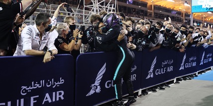 F1: più di 8000 tamponi e 12 positivi nella settimana in Bahrain