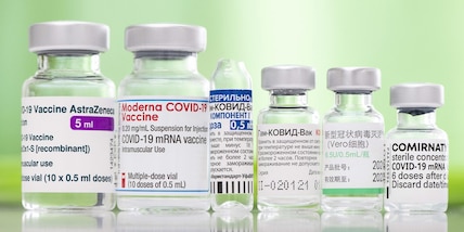 Vaccini Pfizer e Moderna, ecco la formula: trovata nell'immondizia!