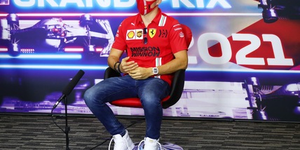 F1: Ferrari cambia fornitore di mascherine, addio alle "U-Mask"