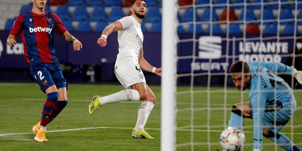Liga, l'Huesca infiamma la corsa salvezza: Rafa Mir stende il Levante