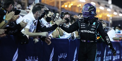 F1, paura in Mercedes: "Red Bull avanti a Imola e Portimao"