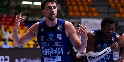 Brindisi ko in Turchia e addio Champions. Sassari battuto dal Nymburk