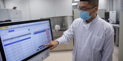 Covid, ecco il reale rischio di contagio toccando superfici