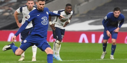 Jorginho, l'agente: "Vorrebbe il Napoli, ma piace anche alla Juve"