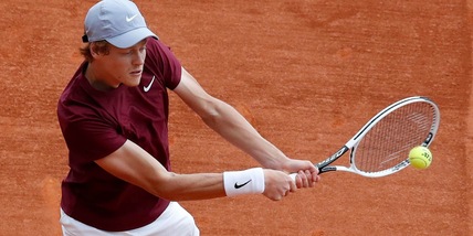 Atp Montecarlo, Sinner lotta ma agli ottavi ci va Djokovic