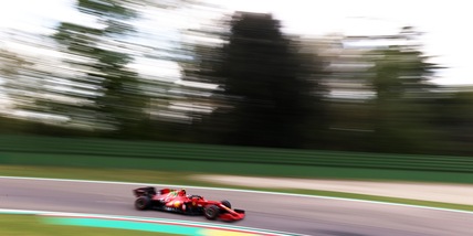 F1, Gp Imola: Bottas comanda le seconde libere. Ferrari a muro con Leclerc