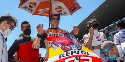 MotoGp: Marquez mette all'asta le saponette della vittoria al Sachsenring
