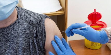 L'Ema sui rischi del vaccino J&J: "Sono maggiori i benefici"