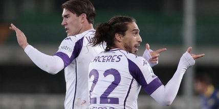 Verona-Fiorentina 1-2: Vlahovic e Caceres in gol, punti pesanti per la Viola