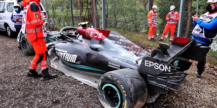 F1, danni irreparabili alla power unit di Bottas dopo l'incidente con Russell