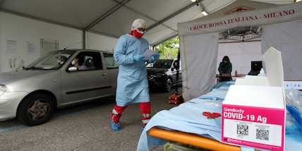 Covid, il bollettino odierno: 13.817 positivi e 322 vittime