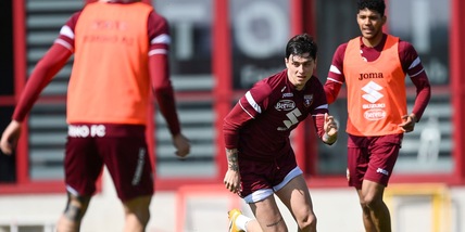 Torino, esercitazioni e possesso palla verso il Napoli