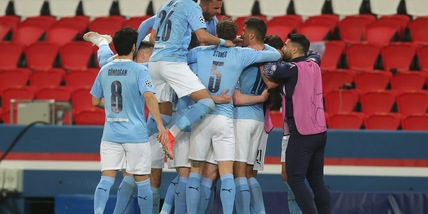 Il Psg domina un tempo, ma vince il Manchester City: decide Mahrez