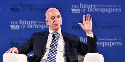 Jeff Bezos, che record: patrimonio da 200 miliardi!