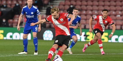 Premier, Leicester frena col Southampton in superiorità numerica