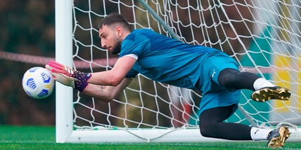 Donnarumma-Juve, i bianconeri non mollano: incontro con Raiola a Milano