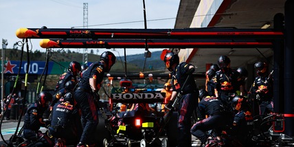 F1, in Red Bull arrivano altri 5 motoristi Mercedes