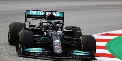 F1, Gp Spagna: Hamilton vince ancora davanti a Verstappen. Leclerc 4°
