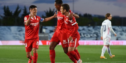 Pari tra Real Madrid e Siviglia di Gomez, l'Atletico resta primo