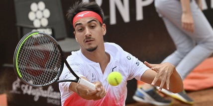 Sonego show: battuto Monfils in tre set