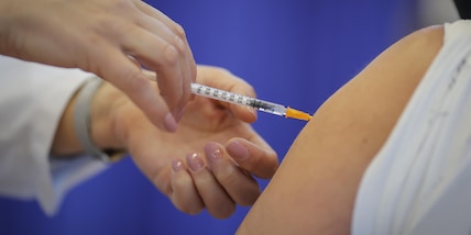 Studentessa vaccinata con più dosi Pfizer è disidratata: come sta oggi