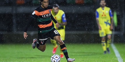 Serie B, il Venezia vola in semifinale playoff: 3-2 al Chievo dopo 120'