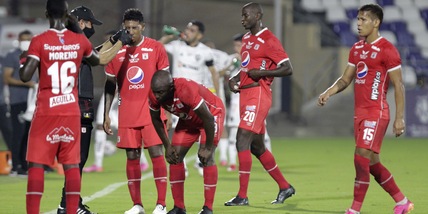 Libertadores, shock in Colombia: calciatori accecati FOTO