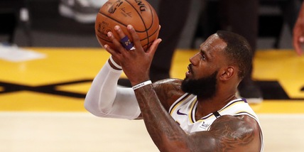 Nba, James-Davis tengono in vita i Lakers per il 6° posto