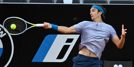 Lione, Musetti super: elimina Korda e approda ai quarti